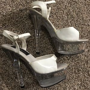 Pleaser Platform 6” heel size 7 - white & clear
